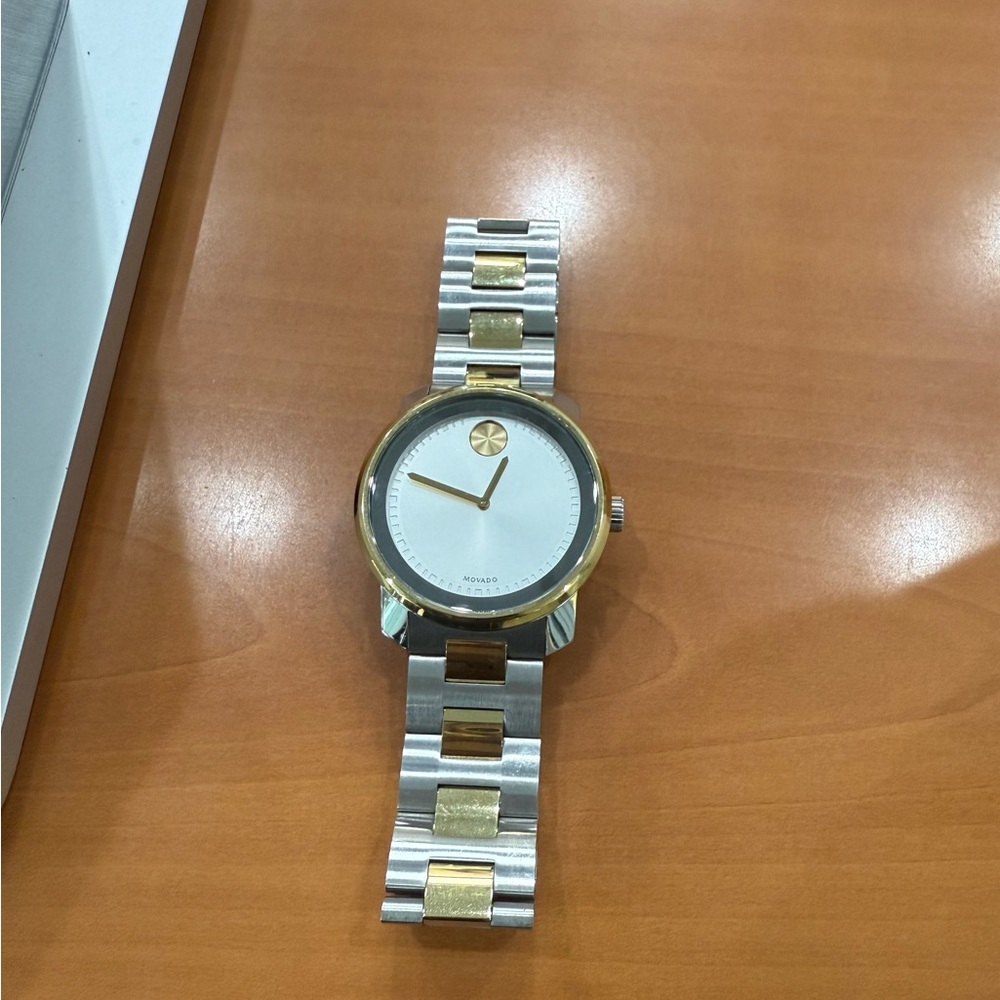 🔥Authentic Movado Bold Two-Tone Men Watch🔥 - Picture 8 of 8
